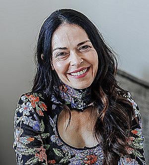 Profile photo for Leigh Diedloff