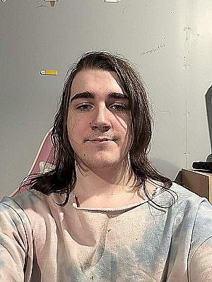 Profile photo for Skye buell