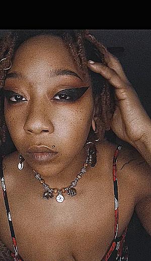 Profile photo for Vashtia Vashtia