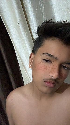 Profile photo for Thakur arpit