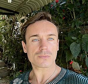 Profile photo for tom middleton