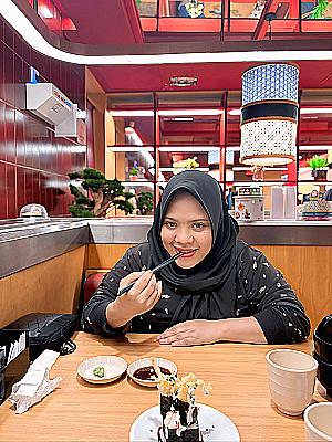 Profile photo for Riska Nahara Saputri