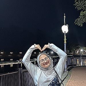 Profile photo for Nining Krisnawati