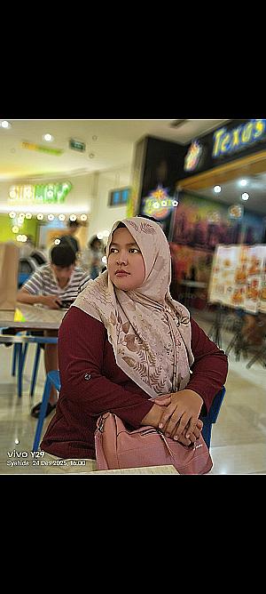 Profile photo for NUR INDAH SARI