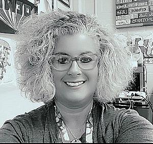 Profile photo for Julie Loewen