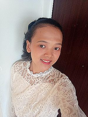 Profile photo for Andini Erry