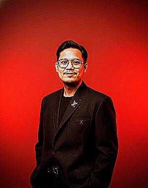 Profile photo for Vicky Nurhariyanto