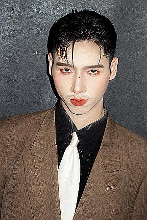 Profile photo for สุธี พุทธชาติ