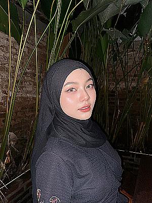 Profile photo for Ardyna Ayu Mahardhien