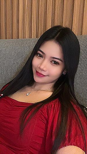 Profile photo for Dini Astuti