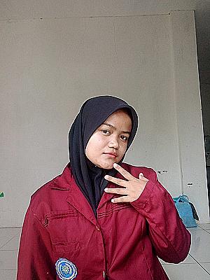 Profile photo for Tri Wahyuning Barkah