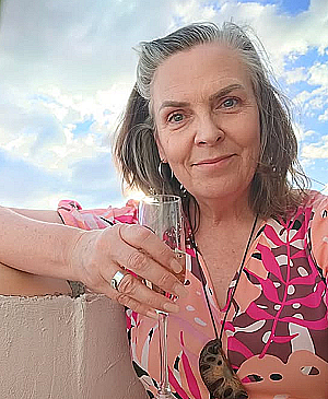 Profile photo for Linda Senn