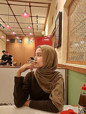 Profile photo for Dini Fathudiniyah