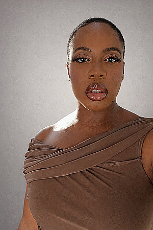Profile photo for Lola Immanuel