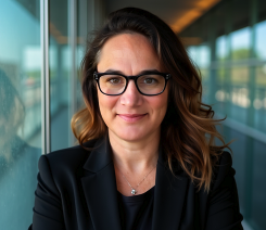 Profile photo for Jennifer Eakins