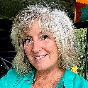 Profile photo for Patty Blue Hayes