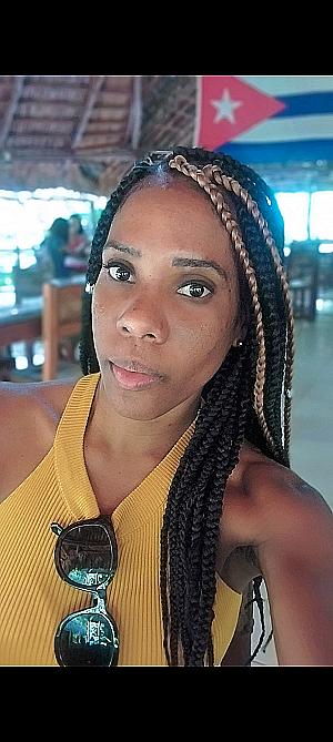 Profile photo for Evelyn Oña Kindelan