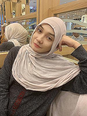 Profile photo for Anisa Nur Fadilah