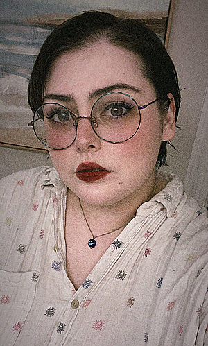 Profile photo for Echo Hodgson