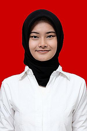 Profile photo for Nadine Qudrotunada