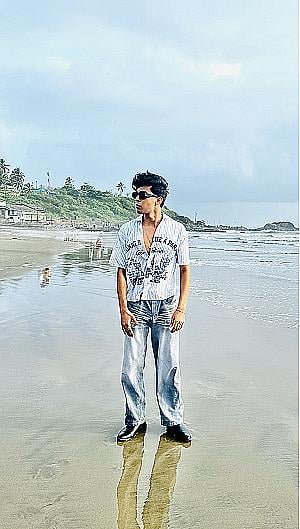 Profile photo for devang shende