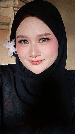 Profile photo for Sri Rahayu