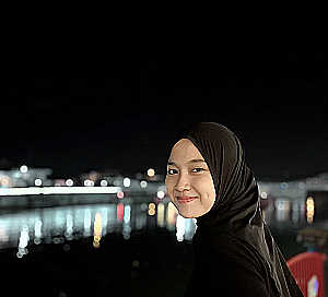 Profile photo for Putri Azzahra