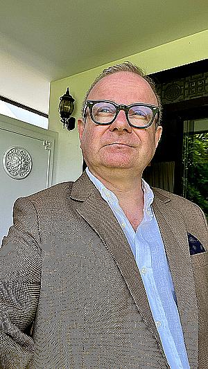 Profile photo for Andreas Lakatos