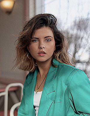Profile photo for Chloe De Chevigny