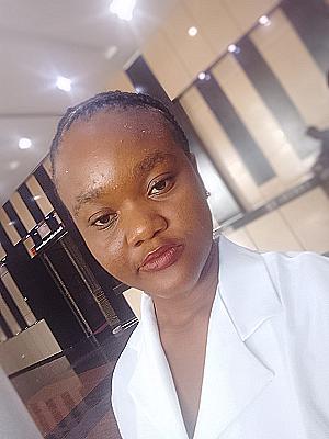 Profile photo for Bella Ezin