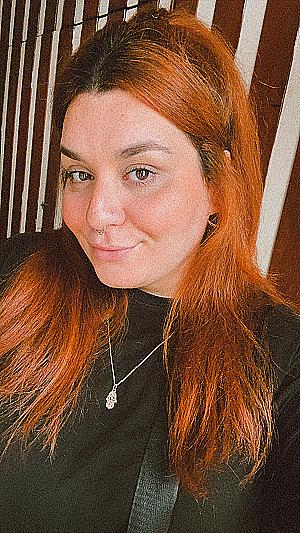 Profile photo for Izabel Sanches