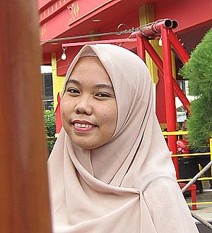 Profile photo for Dwi Kurniawati