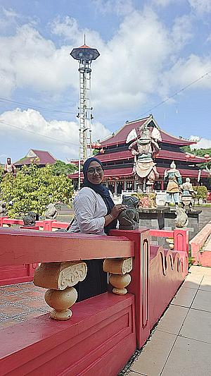 Profile photo for Retno Isti