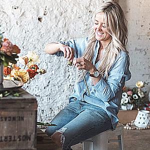 Profile photo for Erin Leighton