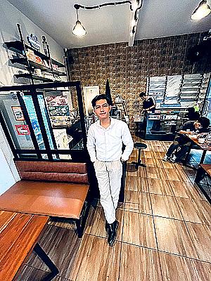 Profile photo for Ikmal Shihabudin