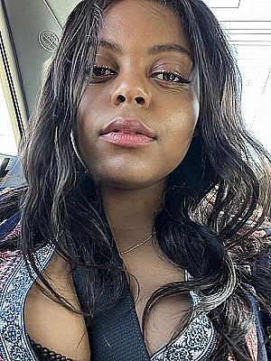 Profile photo for Sirenna Scott