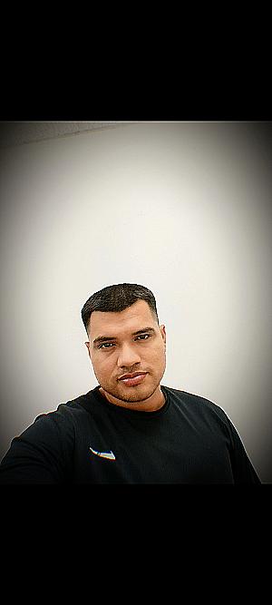 Profile photo for Carlos henrriquez
