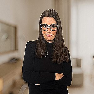 Profile photo for Melissa Compton