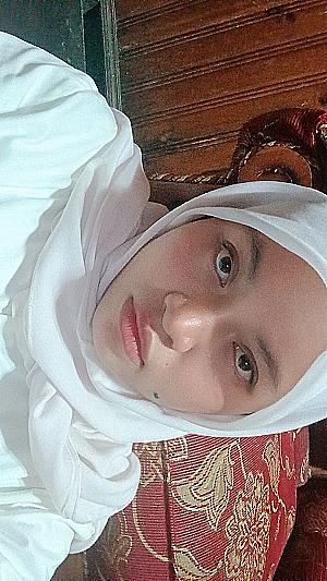 Profile photo for lily ntz