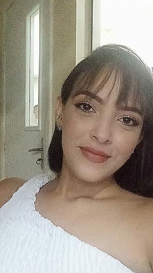 Profile photo for Carolina de Oliveira Santos