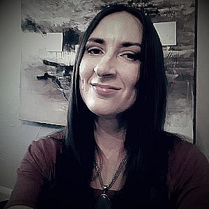 Profile photo for Julie Carpenter