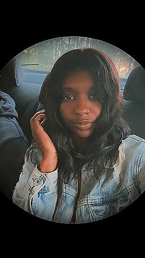 Profile photo for Kira smith