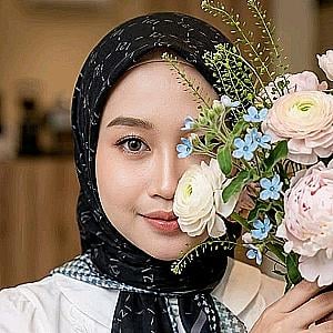 Profile photo for Luvita Sari