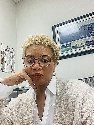 Profile photo for Mia Turner