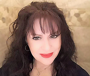 Profile photo for Gina Tedescucci