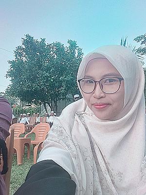 Profile photo for Umi Mahmudah