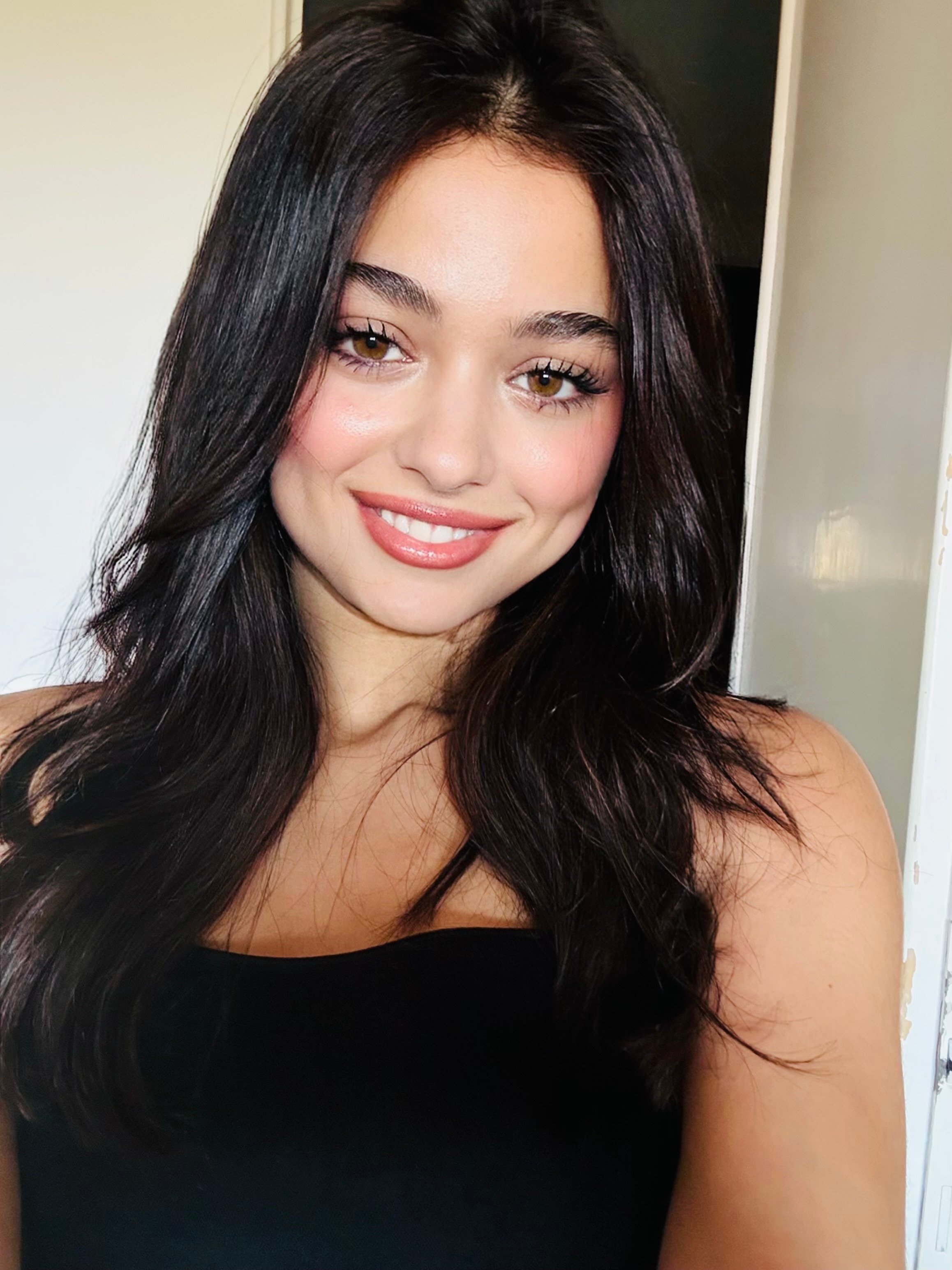 Profile photo for Zefira Zefira