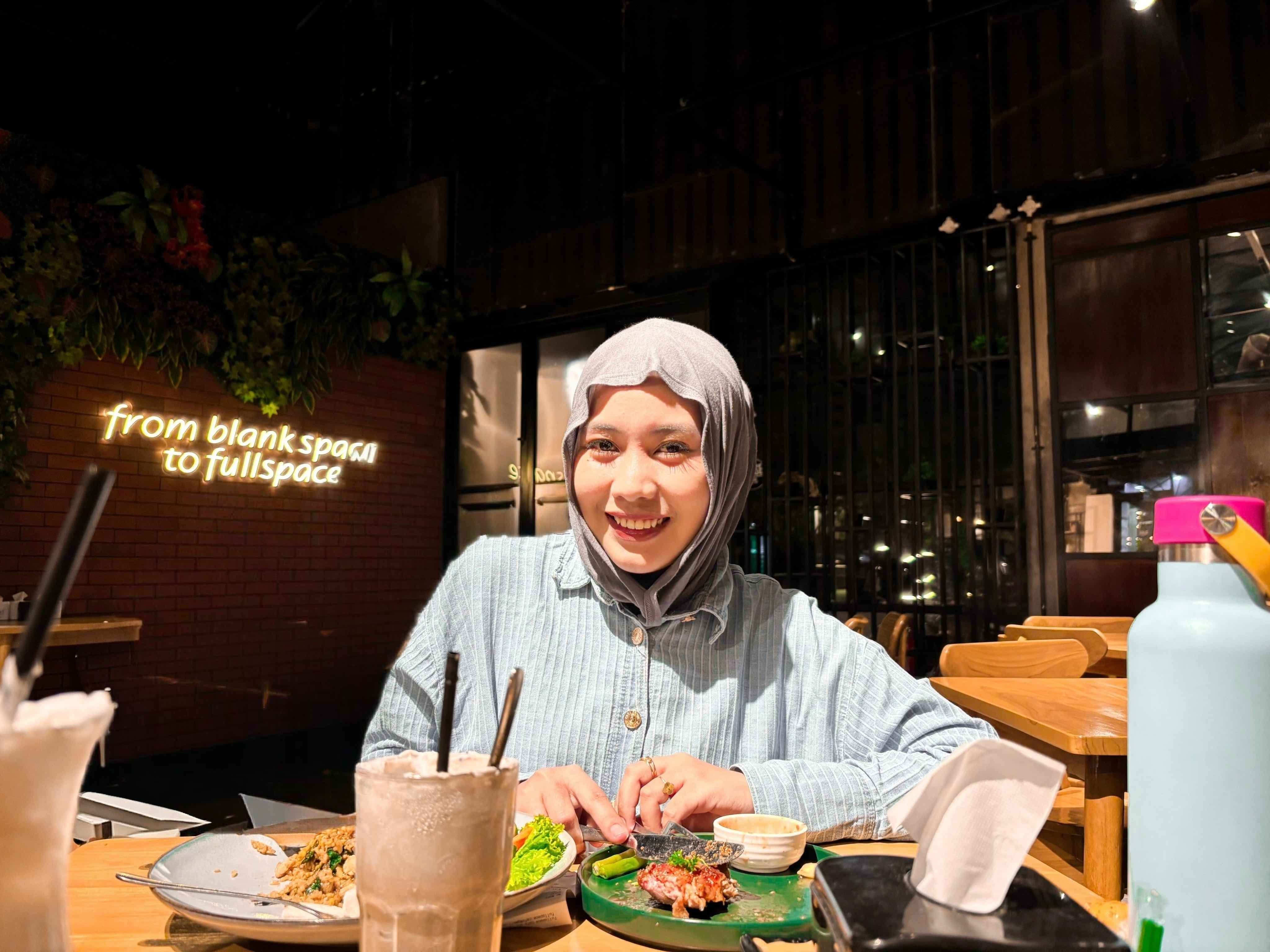 Profile photo for Dinda Ratna Safitri