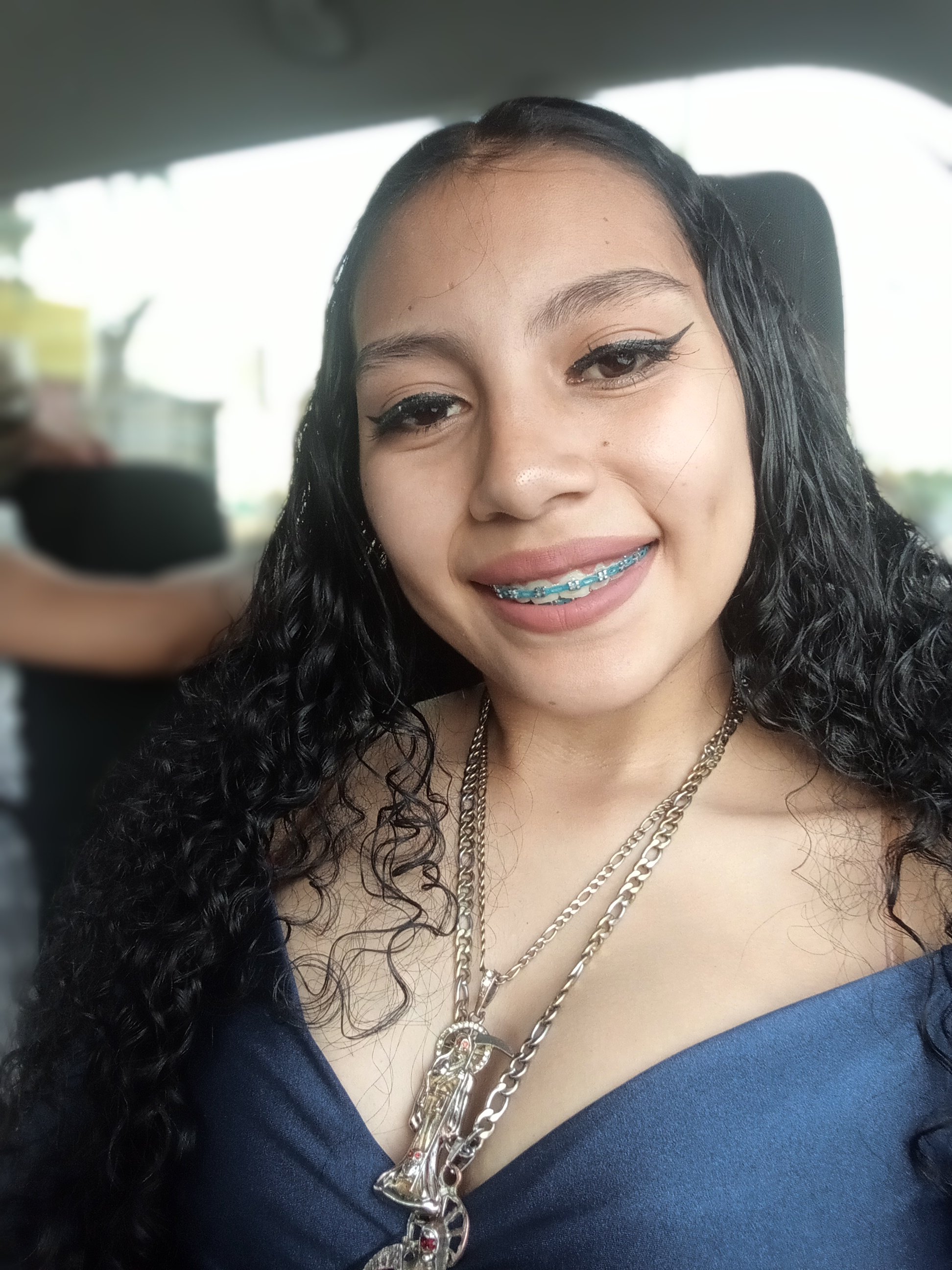 Profile photo for Itzel Robles