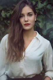 Profile photo for Meeri Oliveira